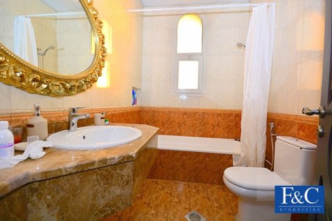 Al Barsha, Dubai, संयुक्त अरब अमीरात में विला, 7 बेडरूम, 1393.5 वर्ग मीटर, संख्या 44945 - फ़ोटो 17