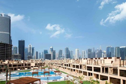 JUMEIRAH ISLAND TOWNHOUSES में Jumeirah Islands, Dubai,संयुक्त अरब अमीरात में डेवलपमेंट प्रॉजेक्ट, संख्या 61614 - फ़ोटो 8