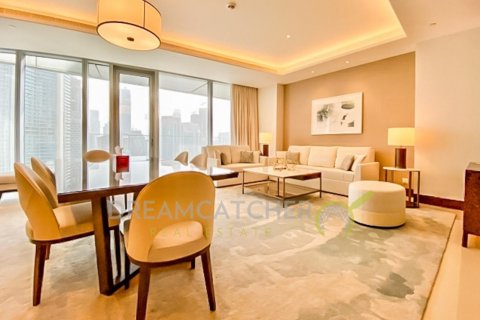 Dubai, संयुक्त अरब अमीरात में अपार्टमेंट, 2 बेडरूम, 157.93 वर्ग मीटर, संख्या 70318 - फ़ोटो 1