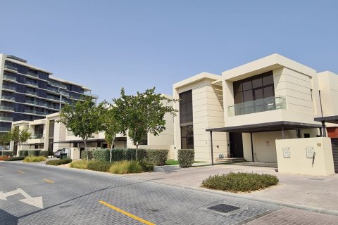 THE TURF में DAMAC Hills (Akoya by DAMAC), Dubai,संयुक्त अरब अमीरात में डेवलपमेंट प्रॉजेक्ट, संख्या 77661 - फ़ोटो 1