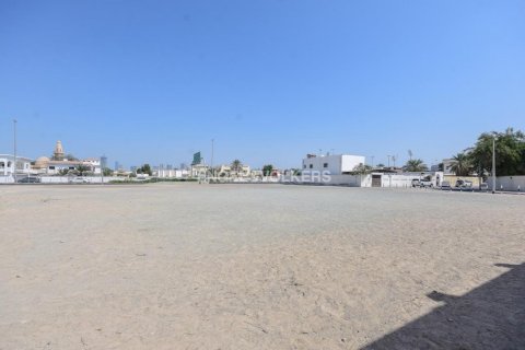 Zemlja u gradu Deira, Dubai, UAE 3488.39 m2 Br. 18387 - Slika 20