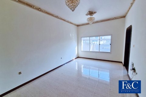 Vila u gradu Al Quoz, Dubai, UAE 5 spavaće sobe, 929 m2 Br. 44979 - Slika 2