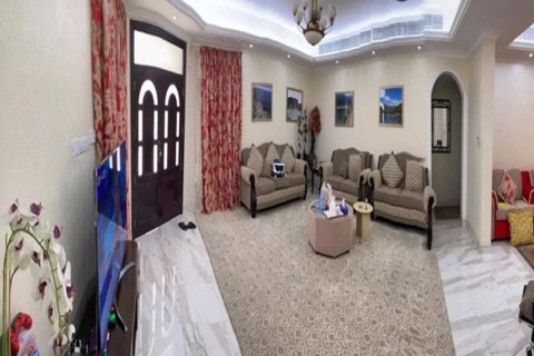 Vila u gradu Bur Dubai, UAE 6 spavaće sobe, 843 m2 Br. 56207 - Slika 11