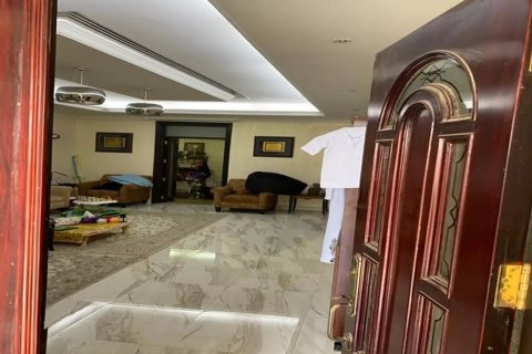 Vila u gradu Bur Dubai, UAE 6 spavaće sobe, 843 m2 Br. 56207 - Slika 8
