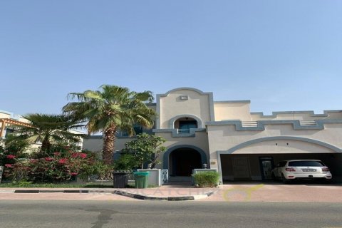 Vila u gradu Falcon City of Wonders, Dubai, UAE 5 spavaće sobe, 539.95 m2 Br. 70286 - Slika 9
