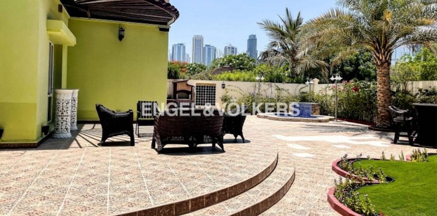 Villa itt: Meadows, Dubai, EAE, 5 hálószoba, 418.06 m², azonosító: 19466