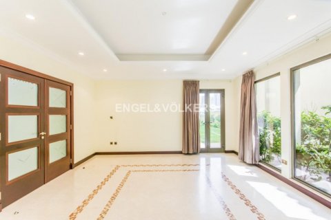 Villa itt: Palm Jumeirah, Dubai, EAE, 4 hálószoba, 464.51 m², azonosító: 18053 - fénykép 18