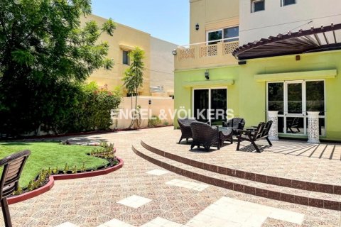 Villa itt: Meadows, Dubai, EAE, 5 hálószoba, 418.06 m², azonosító: 19466 - fénykép 17