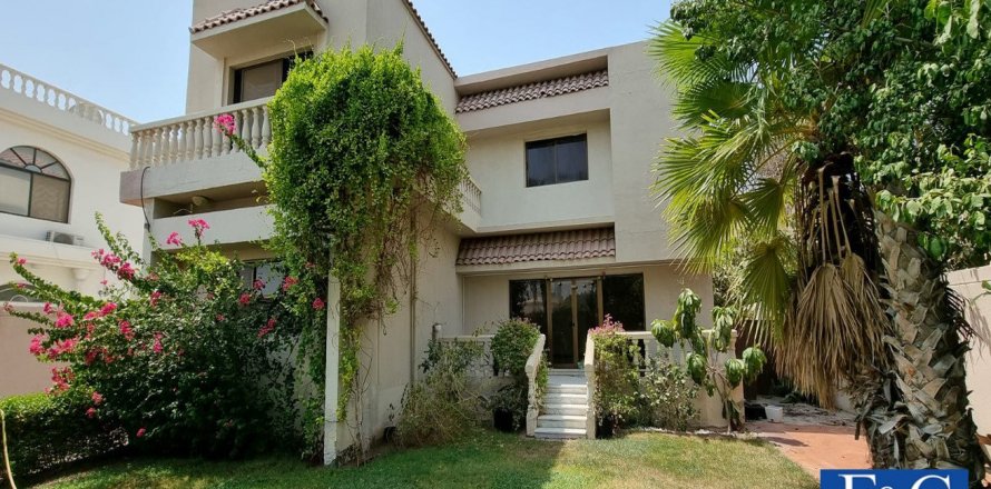 Villa itt: Jumeirah, Dubai, EAE, 4 hálószoba, 557.4 m², azonosító: 44922