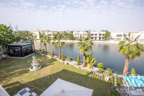 Villa itt: Emirates Hills, Dubai, EAE, 6 hálószoba, 1878.9 m², azonosító: 64203 - fénykép 2