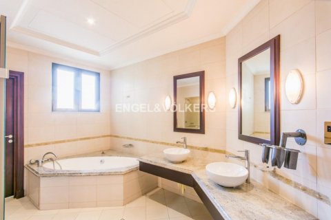 Vila di Palm Jumeirah, Dubai, UEA 4 kamar tidur, 464.51 m2 nomor 18053 - foto 16