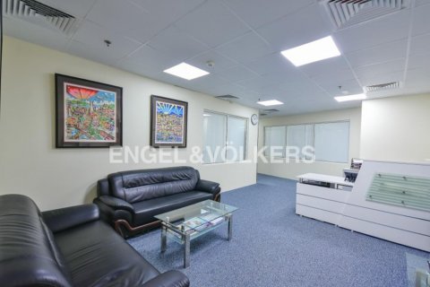 Kantor di Jumeirah Lake Towers, Dubai, UEA 274.53 m2 nomor 18115 - foto 4