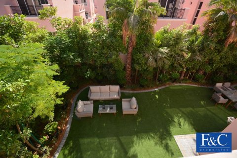 Vila di Nadd Al Sheba, Dubai, UEA 4 kamar tidur, 470.6 m2 nomor 44890 - foto 19