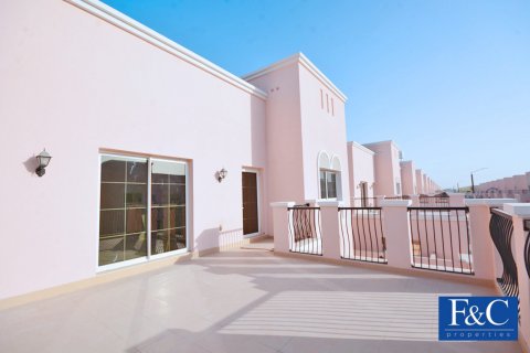 Vila di Nadd Al Sheba, Dubai, UEA 4 kamar tidur, 468.5 m2 nomor 44963 - foto 16