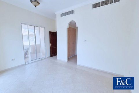 Vila di Umm Suqeim, Dubai, UEA 4 kamar tidur, 650.3 m2 nomor 44984 - foto 8