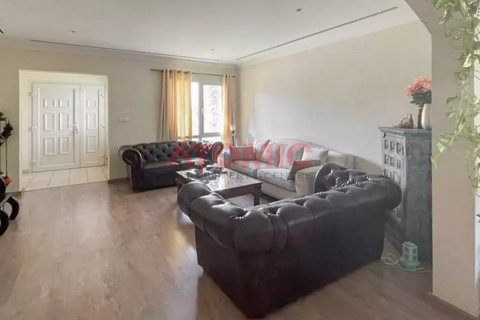 Vila di Meadows, Dubai, UEA 3 kamar tidur, 508 m2 nomor 50156 - foto 5