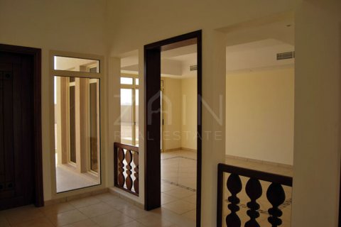 Vila di Al Hamra Village, Ras Al Khaimah, UEA 5 kamar tidur, 507 m2 nomor 51489 - foto 4