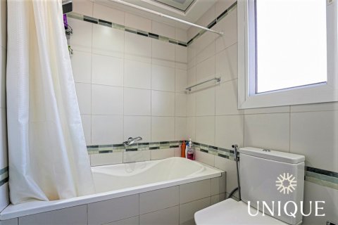 Vila di Living Legends, Dubai, UEA 6 kamar tidur, 390.2 m2 nomor 74046 - foto 17