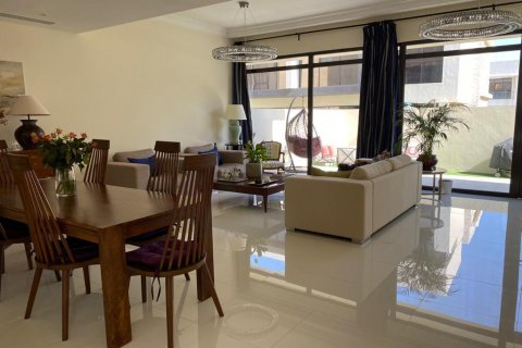 Vila di DAMAC Hills (Akoya by DAMAC), Dubai, UEA 3 kamar tidur, 2545 m2 nomor 81233 - foto 6