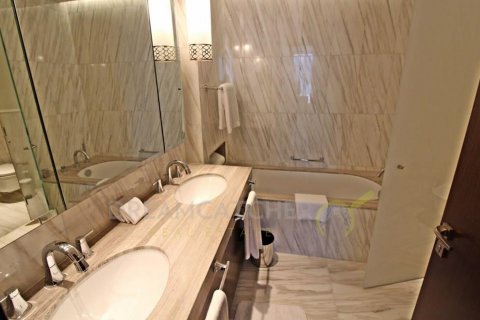 Appartamento in vendita a Dubai, EAU 3 camere da letto, 185.15 mq. № 23177 - foto 9