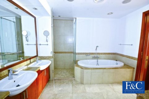 Appartamento in vendita a Palm Jumeirah, Dubai, EAU 2 camere da letto, 165.1 mq. № 44605 - foto 15