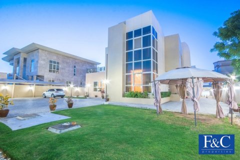 Villa in affitto a Al Barsha, Dubai, EAU 5 camere da letto, 1114.8 mq. № 44944 - foto 1