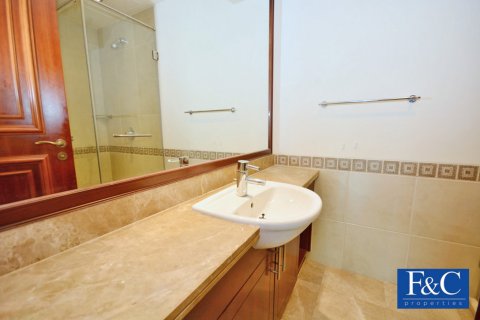 Appartamento in affitto a Palm Jumeirah, Dubai, EAU 2 camere da letto, 160.1 mq. № 44614 - foto 12
