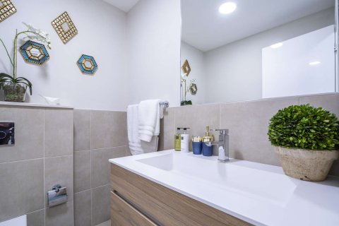 Appartamento in vendita a Jumeirah Golf Estates, Dubai, EAU 4 camere da letto, 306 mq. № 47185 - foto 4