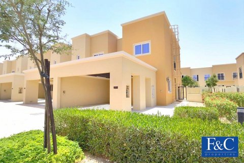 Dubai Land、Dubai、UAE にあるタウンハウス販売中 2ベッドルーム、162.2 m2、No44632 - 写真 1