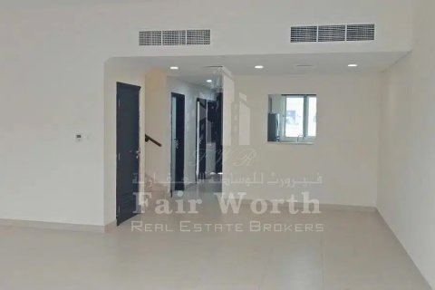 International City、Dubai、UAE にあるヴィラ販売中 3ベッドルーム、153 m2、No59557 - 写真 2