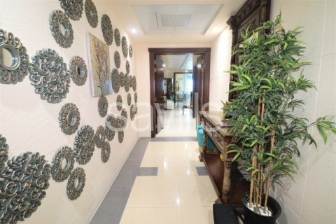 Al Khan、Sharjah、UAE にあるマンション販売中 3ベッドルーム、246.7 m2、No76051 - 写真 2