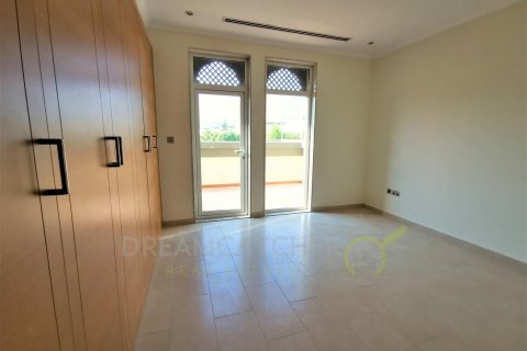 Вилла Jumeirah Park, Дубай, БАӘ-да 3 жатын бөлмелер, 826.64 м² № 23192 - фото 4