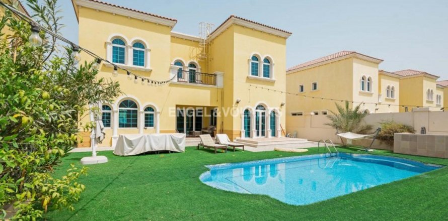 Вилла Jumeirah Park, Дубай, БАӘ-да 3 жатын бөлмелер, 666.3 м² № 27749