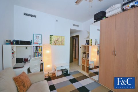 Пәтер THE LOFTS, Даунтаун Дубай (Даунтаун Бурдж Дубай), БАӘ-да 2 жатын бөлмелер, 133.1 м² № 44712 - фото 11