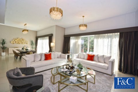 Вилла Nadd Al Sheba, Дубай, БАӘ-да 4 жатын бөлмелер, 469.2 м² № 44874 - фото 1