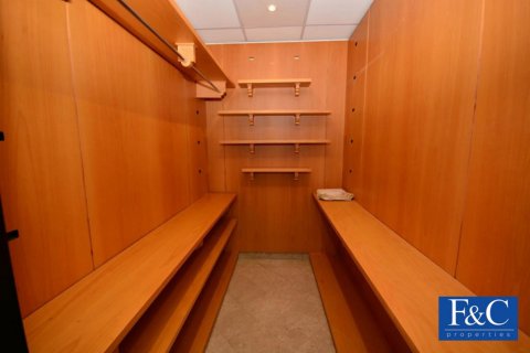 Вилла Аль-Барша, Дубай, БАӘ-да 5 жатын бөлмелер, 487.1 м² № 44943 - фото 12
