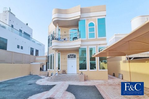 Вилла Al Quoz, Дубай, БАӘ-да 5 жатын бөлмелер, 929 м² № 44979 - фото 8