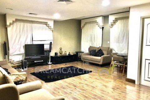 Вилла Falcon City of Wonders, Дубай, БАӘ-да 5 жатын бөлмелер, 539.95 м² № 70286 - фото 1