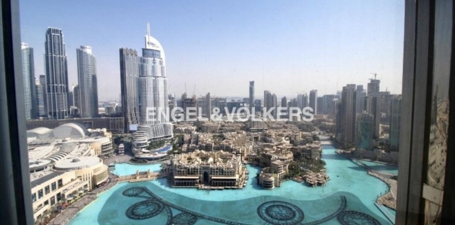 Dubai, UAE의 상업용 부동산 1710.14제곱미터 번호 20198
