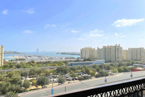 Palm Jumeirah, Dubai, UAE의 임대용 아파트 침실 1개, 117.5제곱미터 번호 44624 - 사진 1