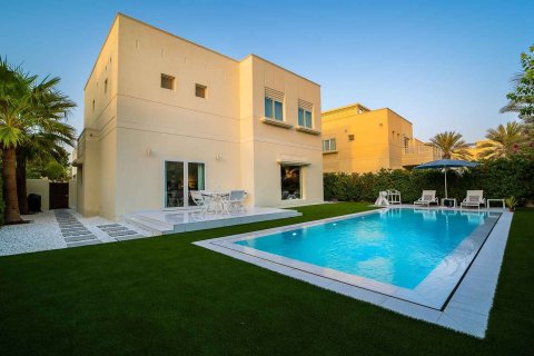 Meadows, Dubai, UAE의 MEADOWS 1 번호 61548