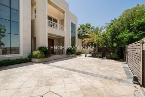 Villa Emirates Hills, Dubaijā, AAE 6 istabas, 1114.83 m2 Nr. 18424 - attēls 22