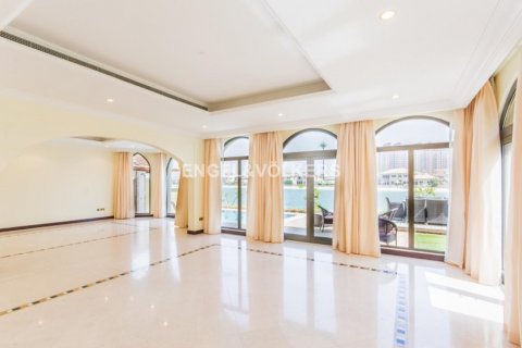 Villa Palm Jumeirah, Dubaijā, AAE 4 istabas, 464.51 m2 Nr. 18053 - attēls 2