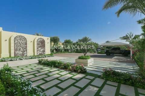 Villa Jumeirah Islands, Dubaijā, AAE 5 istabas, 757.34 m2 Nr. 17882 - attēls 2