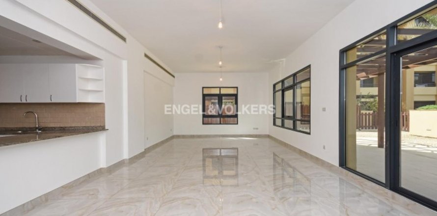 Dzīvoklis The Views, Dubaijā, AAE 3 istabas, 192.87 m2 Nr. 17948