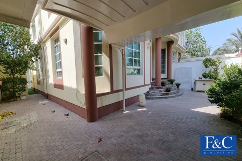 Villa Umm Suqeim, Dubaijā, AAE 4 istabas, 557.4 m2 Nr. 44684 - attēls 3