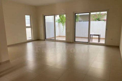 Villa International City, Dubaijā, AAE 3 istabas, 153 m2 Nr. 59558 - attēls 4