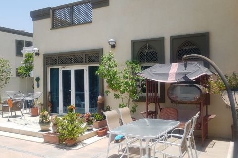 Villa Jumeirah Park, Dubaijā, AAE 5 istabas, 490 m2 Nr. 79656 - attēls 1