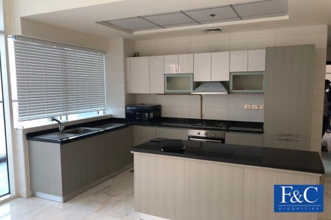 Apartmen di Business Bay, Dubai, UAE 2 bilik tidur, 106.5 meter persegi № 44721 - foto 11