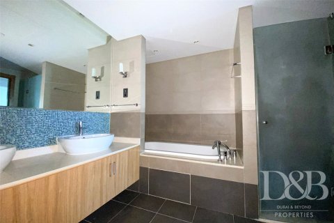 Apartmen di MARINA RESIDENCES di Palm Jumeirah, Dubai, UAE 3 bilik tidur, 234.5 meter persegi № 42885 - foto 6